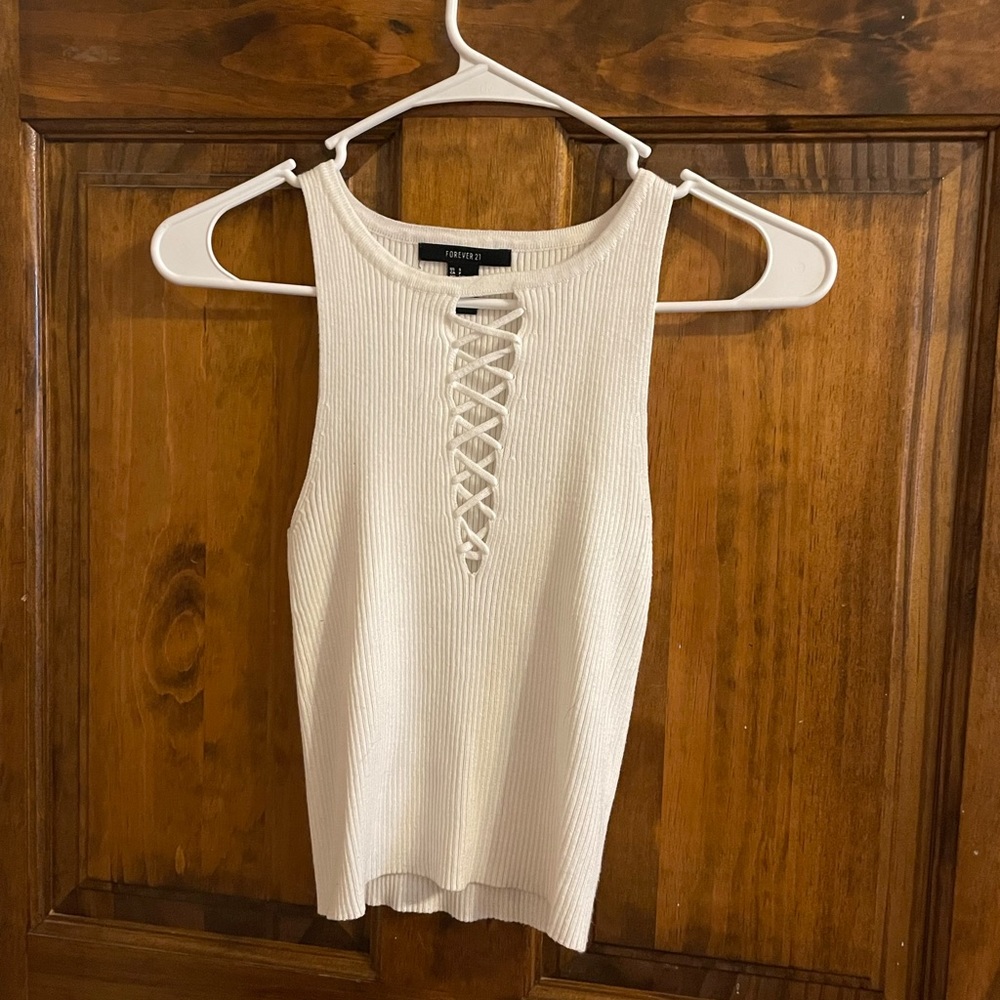 ✨Cut open Chest Tank Top✨